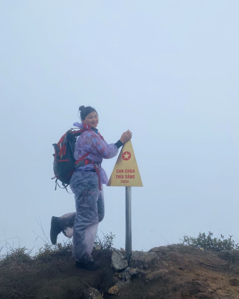 Trekking ChuVa12 Can Chua Thìa Sảng