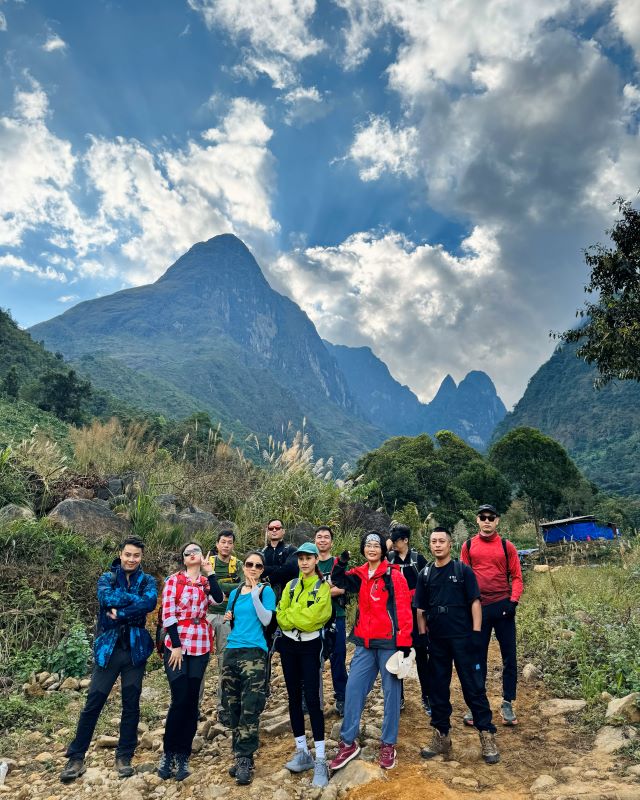 Trekking ChuVa12 Can Chua Thìa Sảng